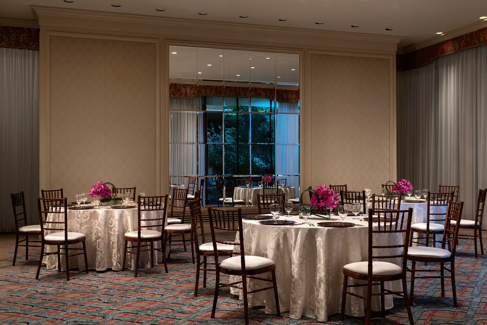 The Ritz-carlton, Hotel
